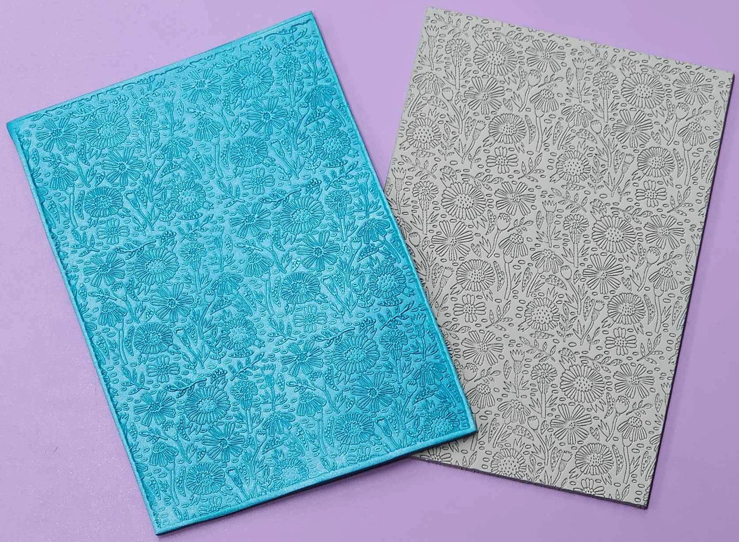 Fine Line Daisy Floral