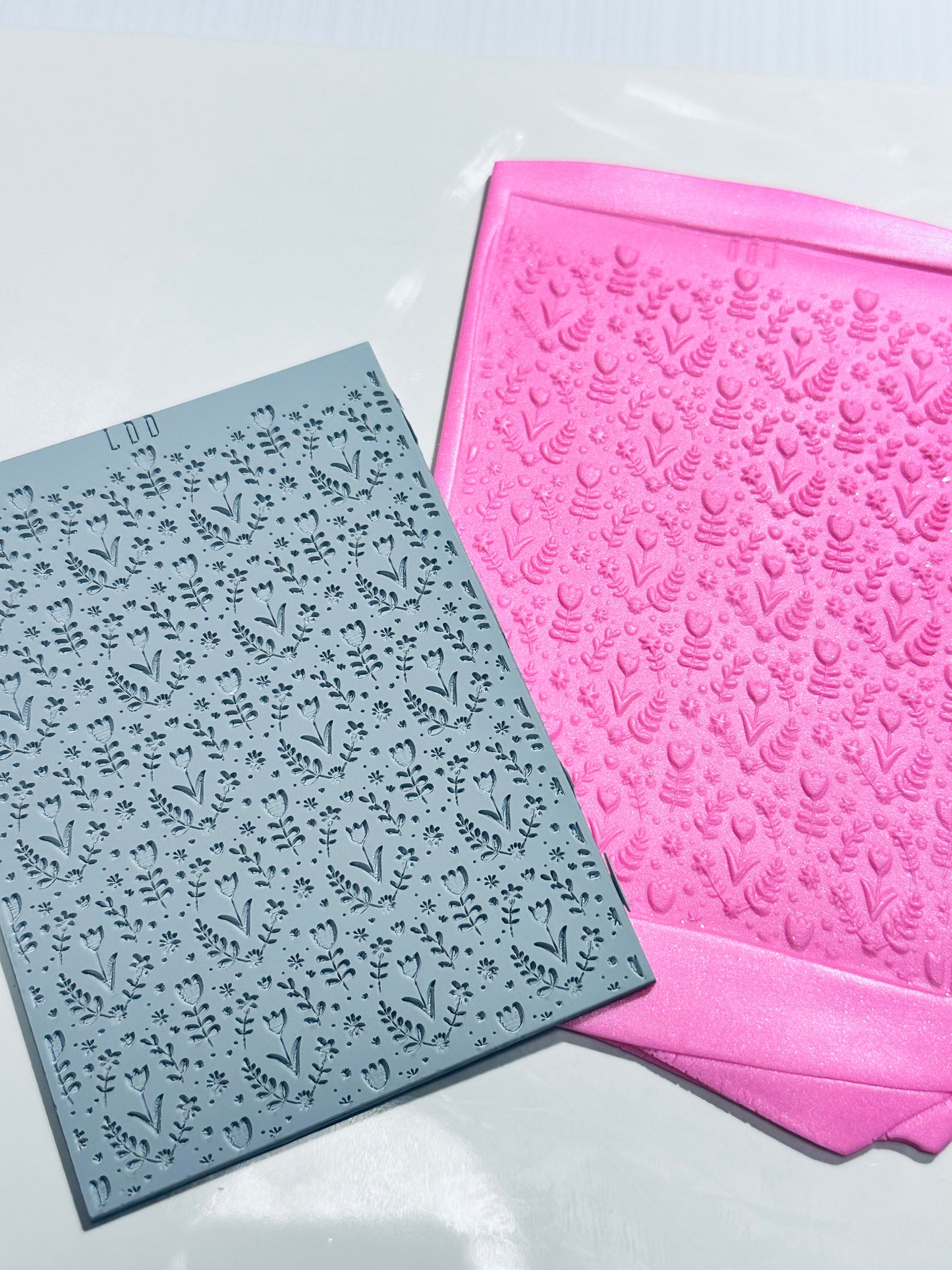 Folk Art Floral Texture Mat